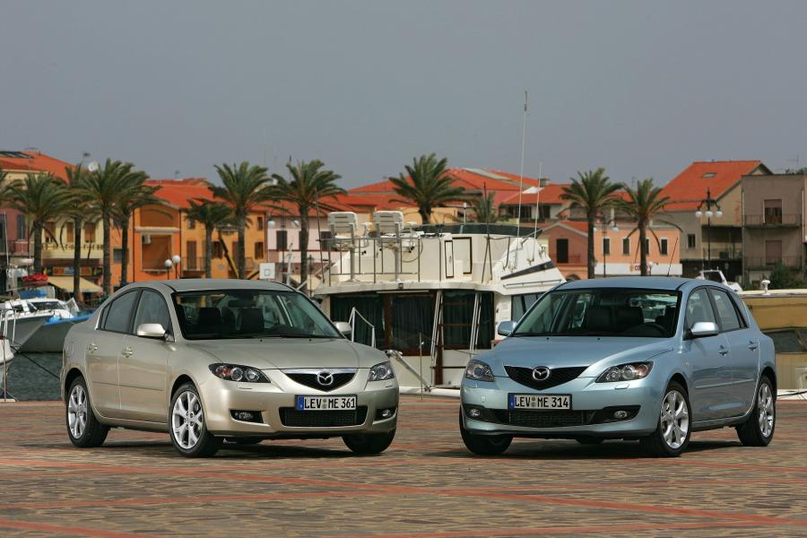  Mazda3 2003 года  (фото 19 из 142)